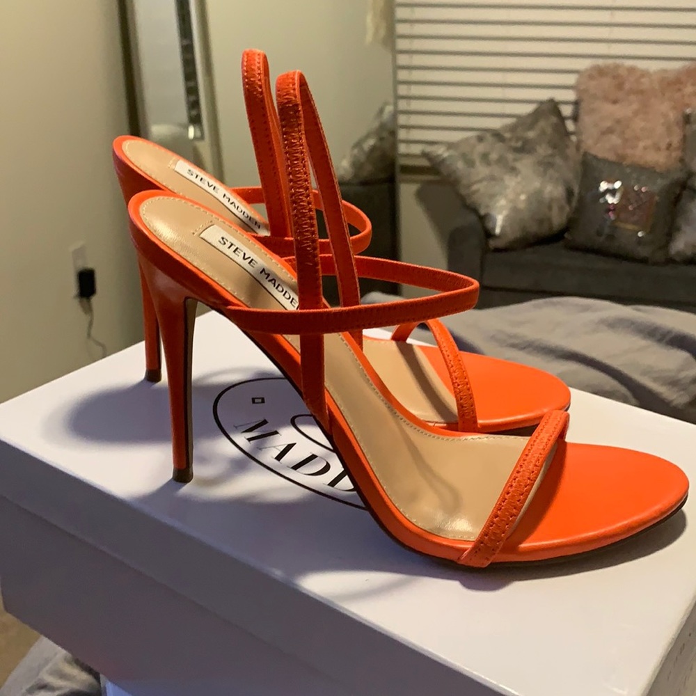 Steve Madden heel